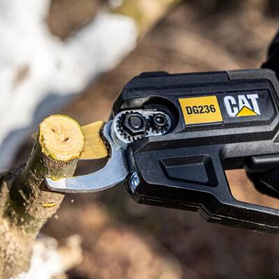 CAT DG236 18Volt 2.0A Li-ion Tek Akülü Profesyonel Kömürsüz Dal Budama Makası - 5