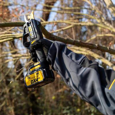 CAT DG236 18Volt 2.0A Li-ion Tek Akülü Profesyonel Kömürsüz Dal Budama Makası - 6