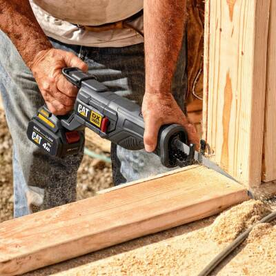 CAT DX5050 18Volt/4.0Ah Li-ion Tek Akülü Kömürsüz Profesyonel Tilki Kuyruğu Testere - 7