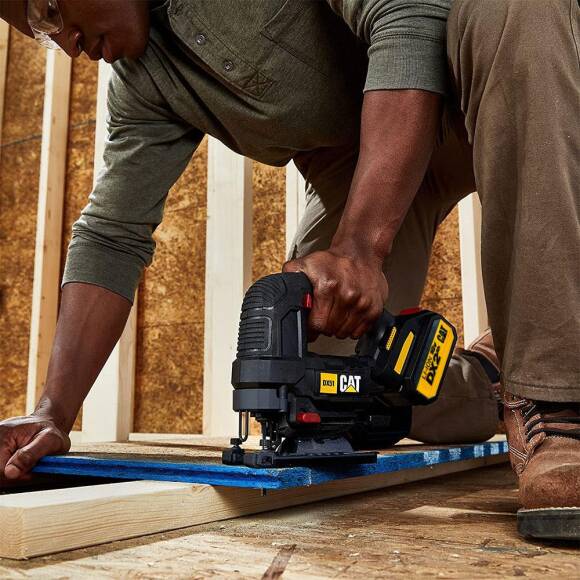 CAT DX51BC 18Volt 2.0Ah Li-ion Tek Akülü Profesyonel Kömürsüz Dekupaj Testere - 6