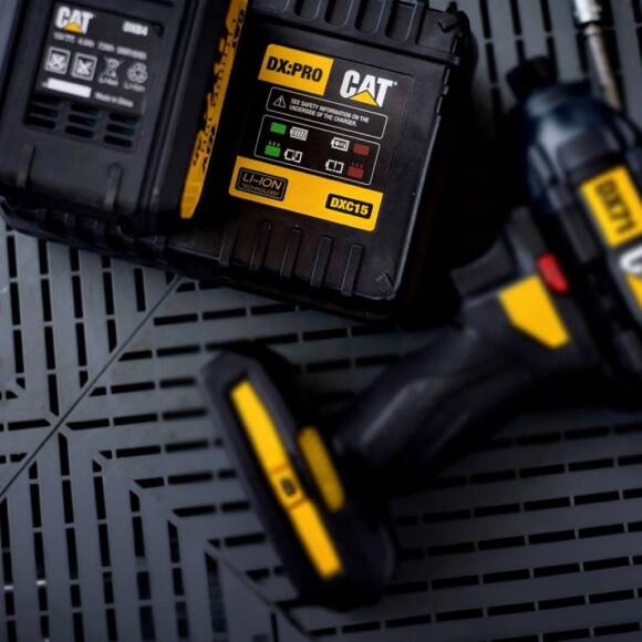 CAT DXC15 18Volt Li-ion ONE FOR ALL Profesyonel Hızlı Akü Şarj Cihazı - 6