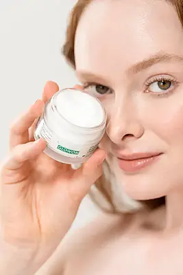 GLOWON Kolajen ve Hyaluronik Asit İçeren Yaşlanma Karşıtı Yoğun Nemlendirici Krem 50ml - 4