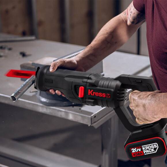 Kress KUE01 20Volt/4.0Ah Li-ion Çift Akülü Kömürsüz Profesyonel Tilki Kuyruğu Testere - 10