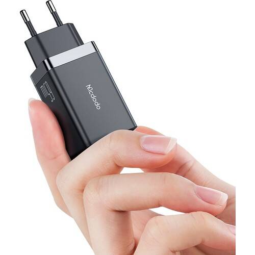 Mcdodo CH-1540 65W Gan 5 Pro 2xtype-C 1xusb Girişli Şarj Adaptörü Siyah