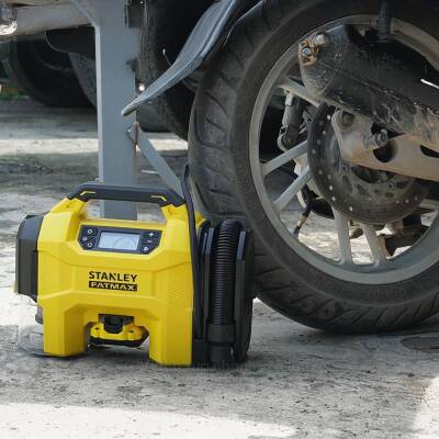 STANLEY SXVI02001A 12V/18V 2Ah Li-ion Şarjlı 160 PSI Dijital Göstergeli Lastik&Yatak Şişirme Pompası+Araç Süpürgesi - 8